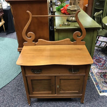 Load image into Gallery viewer, Antique Oak Washstand (28x33x18)
