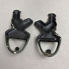 Load image into Gallery viewer, 2 Vintage Cast Iron Rooster Hooks (6")
