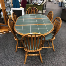 Load image into Gallery viewer, Kitchen Table (30x44) w/18" Leaf and 6 Chairs
