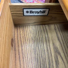 Load image into Gallery viewer, Broyhill Nightstand (22x23x16)
