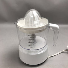 Load image into Gallery viewer, Black &amp; Decker 32oz Citrus Juicer
