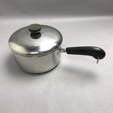 Load image into Gallery viewer, Vintage Revere Ware 1801 2 Qt Sauce Pan w/Lid Stainless Steel Tri Ply Bottom
