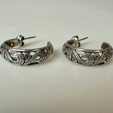 Load image into Gallery viewer, Vintage Sterling Cutout Swirl Hoop Earrings (0.75")

