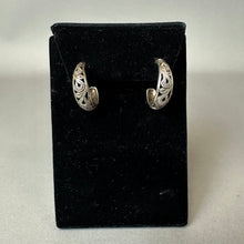 Load image into Gallery viewer, Vintage Sterling Cutout Swirl Hoop Earrings (0.75")

