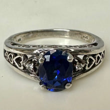 Load image into Gallery viewer, Vintage Sterling Blue Topaz CZ Accent Filigree Ring sz 8
