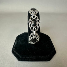 Load image into Gallery viewer, Vintage Sarah Cov Black Reflections Silvertone Faux Onyx Link Bracelet (7.25")

