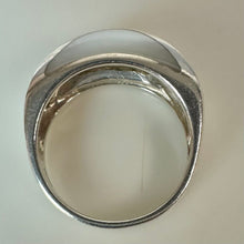 Load image into Gallery viewer, Ross Simons Sterling Mother of Pearl Lapis Lazuli Ring sz 8
