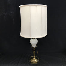 Load image into Gallery viewer, Vintage Stiffel Brass Table Lamp (34x13x13)
