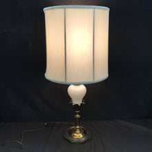 Load image into Gallery viewer, Vintage Stiffel Brass Table Lamp (34x13x13)
