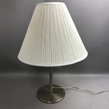 Load image into Gallery viewer, Lamp (26")
