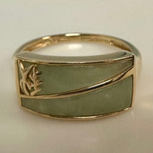 Load image into Gallery viewer, 14K Gold Jade Ring sz 8 (3.4g)

