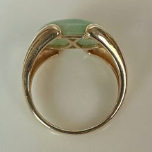 Load image into Gallery viewer, 14K Gold Jade Ring sz 7 (4.0g)
