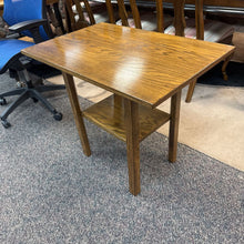 Load image into Gallery viewer, Oak Lamp / End Table (28x32x21)
