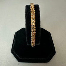 Load image into Gallery viewer, 14K Gold Byzantine Chain 8" Bracelet (6.8g)
