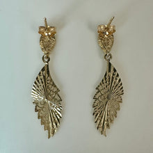 Load image into Gallery viewer, 14K Gold Filigree Leaf 1.5" Drop Earrings (1.9g)
