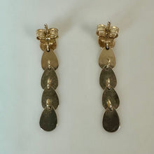 Load image into Gallery viewer, 14K Gold Overlapping Teardrop Drop 1.25" Earrings (1.5g)
