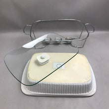 Load image into Gallery viewer, Rectangular Porcelain Casserole Warmer Bedbath &amp; Beyond 4.65 Qt
