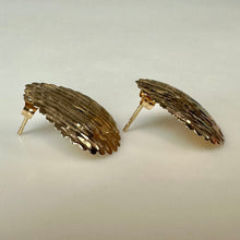 Load image into Gallery viewer, 14K Gold Textured Teardrop 0.75" Earrings (1.1g)
