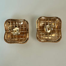 Load image into Gallery viewer, 14K Gold Diamond Cut Pattern Square 0.5" Earrings (0.8g)
