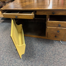Load image into Gallery viewer, Custom Oak Hoosier Cabinet (74x43x29)

