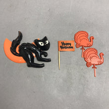 Load image into Gallery viewer, Group of 4 Halloween Decorations

