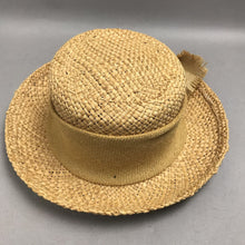 Load image into Gallery viewer, Ladies Straw Hat with Sunflower
