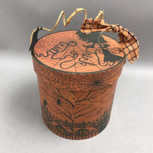 Load image into Gallery viewer, Halloween Box (6x6x6)
