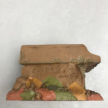Load image into Gallery viewer, Signed Tom Clark Cairn Studio Piano Figurine (4x4x5)
