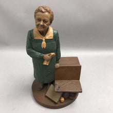 Load image into Gallery viewer, Tom Clark "Miss Mary" Figurine (12")
