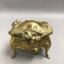 Load image into Gallery viewer, Vintage Gold Tone Cast Metal Art Nouveau Flower Jewelry Trinket Box 2x4x3)
