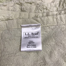 Load image into Gallery viewer, LL Bean Full Size Chenille Bedspread
