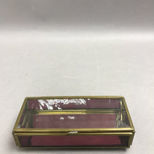 Load image into Gallery viewer, Handcrafted Via Vermont Made In Mexico Burgundy Glass Trinket Box (1x5x2)

