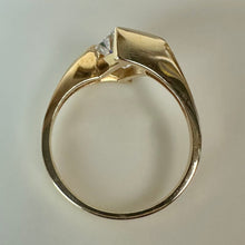 Load image into Gallery viewer, 14K Gold Cubic Zirconia Ring sz 7.75 (3.4g)
