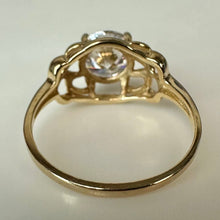 Load image into Gallery viewer, 14K Gold Cubic Zirconia Ring sz 8 (3.1g)
