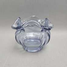 Load image into Gallery viewer, Fenton Neodymium Blue-to-Lavender Color-Changing Glass Vase (3.5x4.5)
