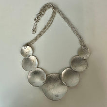 Load image into Gallery viewer, Arte d'Argento Sterling Modernist Brushed Circle Link Necklace (18")

