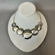 Load image into Gallery viewer, Arte d'Argento Sterling Modernist Brushed Circle Link Necklace (18")
