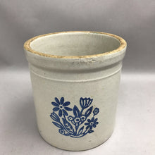 Load image into Gallery viewer, Vintage Stoneware 1Gallon Floral Design Crock USA (8x7)
