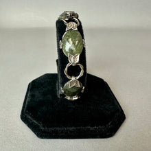 Load image into Gallery viewer, Vintage Sterling Irish Connemara Marble Leafy Link Bracelet (8")
