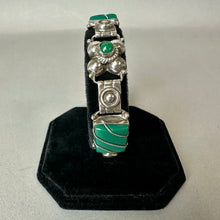 Load image into Gallery viewer, Vintage Mexican Sterling Green Onyx Link Bracelet (7.5")
