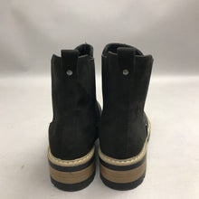 Load image into Gallery viewer, Women's Celina Chelsea Boots Black - Universal Thread - SIZE 7
