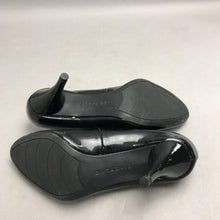 Load image into Gallery viewer, Bandolino Patent Leather Low Heel Pumps Shoes Size 6.5 M
