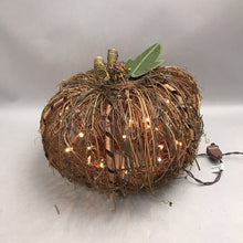 Load image into Gallery viewer, Straw Pumpkin w Lights
