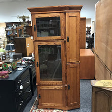 Load image into Gallery viewer, Oak Display Tower w/Glass Shelves (76x34x21) R
