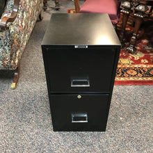 Load image into Gallery viewer, File Cabinet (28x15x18)
