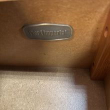 Load image into Gallery viewer, Pier 1 Imports End Table (27x15x19)

