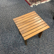 Load image into Gallery viewer, Patio End Table (17x18x18)
