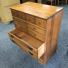 Load image into Gallery viewer, Maple Dresser 4 Drawer (40x30x18)
