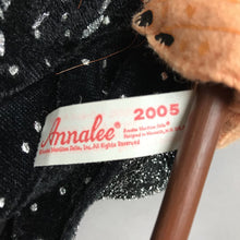 Load image into Gallery viewer, Vintage Annalee Mobilitee Halloween Witch Doll (15")
