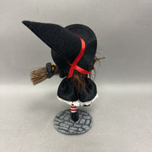 Load image into Gallery viewer, Annalee Witch Kid w/ Broom (7")
